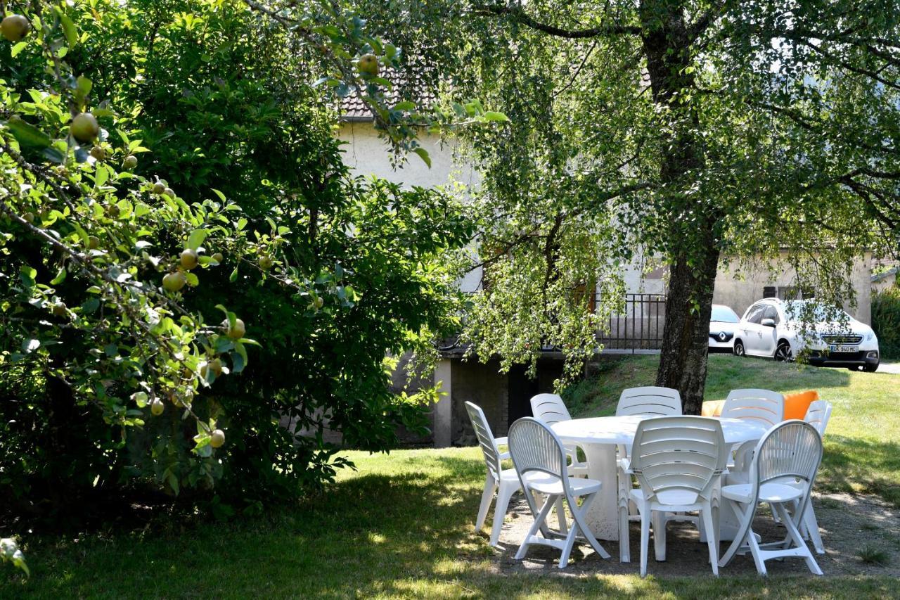 Ferienhaus Ferme De Ma Grand-mere Le Haut-du-Them